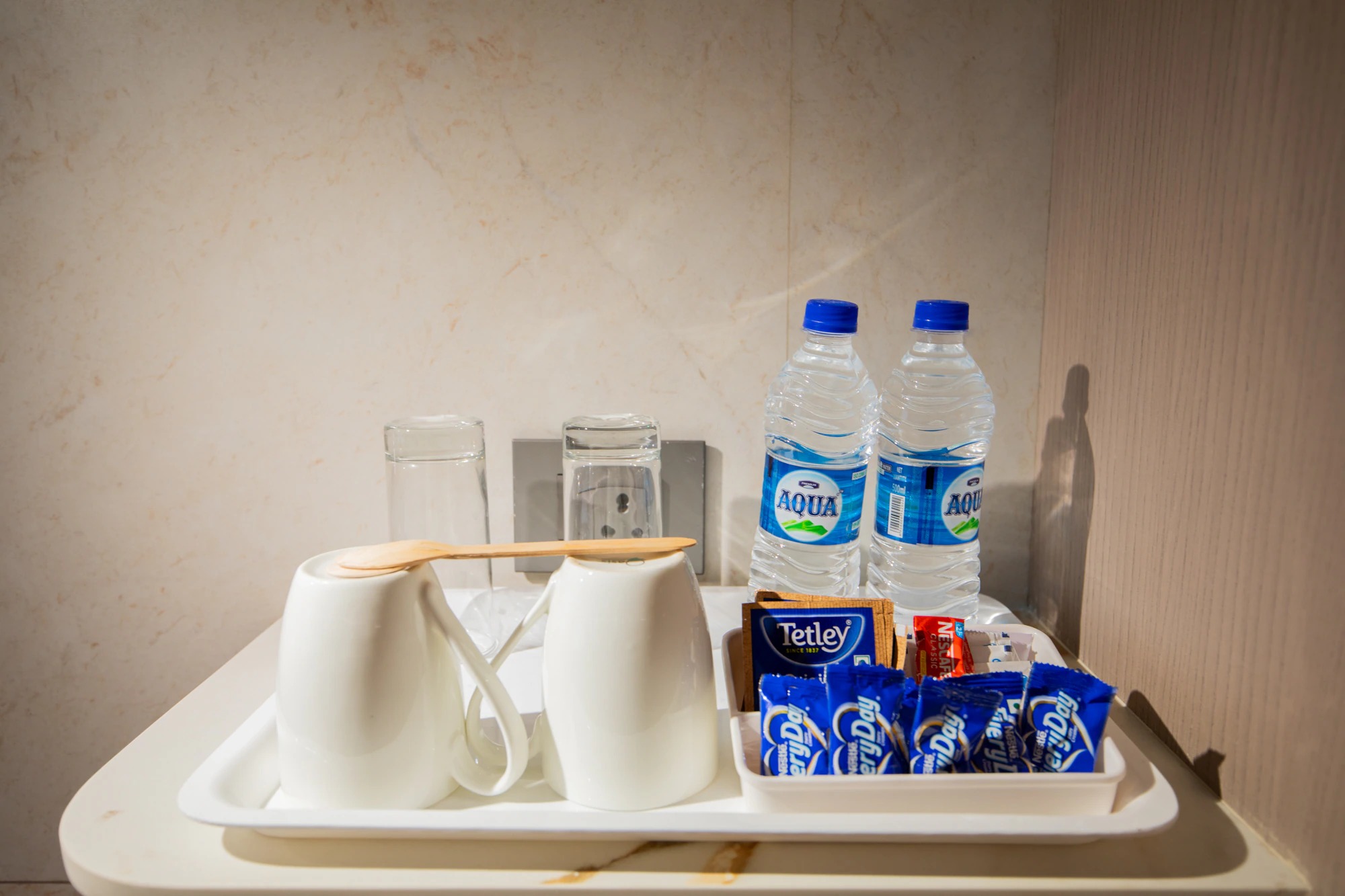In-room amenity tray